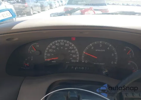 2000 Ford F-150 Lariat/Work Series/Xl/Xlt from USA, damaged, VIN 1FTRX17W0YNB62938